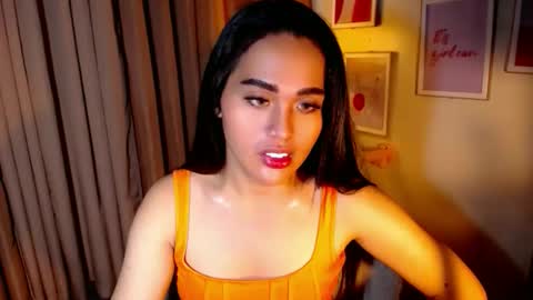 Snapshot of peakaboo_xx chatting on May 2026 11:17:02 AM Angel Creamdensada online show from May 2026 11:17:02 AM