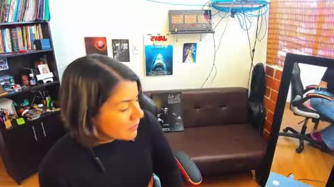 Snapshot of peanut_tangerine chatting on January 2025 06:16:01 PM Tangerine Penaut online show from January 2025 06:16:01 PM