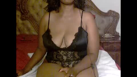 Snapshot of pearassmmm chatting on December 2024 09:34:02 PM pearassmmm online show from December 2024 09:34:02 PM