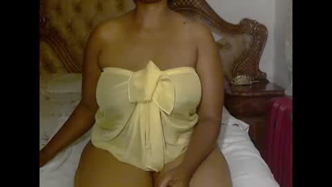 Snapshot of pearassmmm chatting on January 2025 09:42:02 PM pearassmmm online show from January 2025 09:42:02 PM