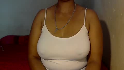 Snapshot of pearassmmm chatting on October 2025 12:05:01 PM pearassmmm online show from October 2025 12:05:01 PM