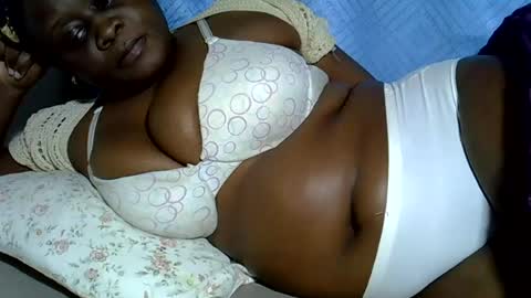 Snapshot of pearl_33 chatting on June 2026 01:20:02 AM Keci online show from June 2026 01:20:02 AM