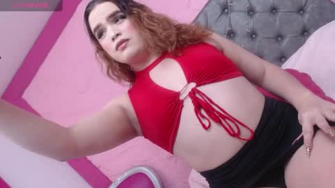 Snapshot of pearl_micheltsm chatting on April 2026 12:05:02 PM michel online show from April 2026 12:05:02 PM