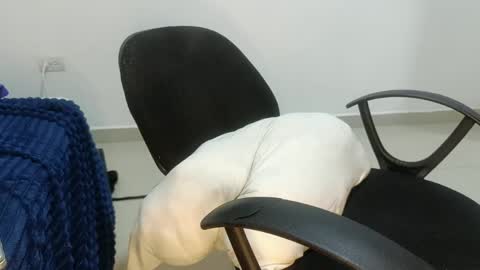 Snapshot of pecsblack888 chatting on May 2026 01:57:16 AM pecsblack888 online show from May 2026 01:57:16 AM