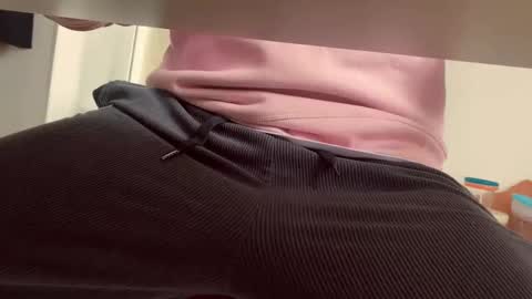 Snapshot of pedroserrano2000 chatting on April 2026 08:10:01 AM PedrOO OO online show from April 2026 08:10:01 AM