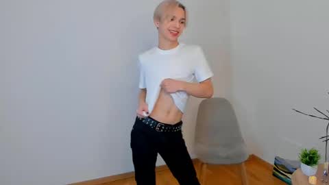 Snapshot of peggypierce chatting on December 2024 09:13:02 PM Leo online show from December 2024 09:13:02 PM
