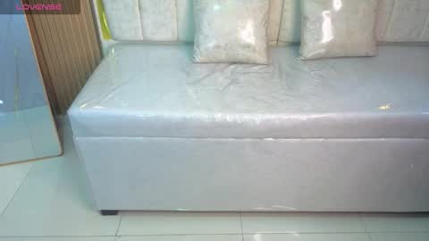 peige_tx online show from November 2025 03:19:02 PM