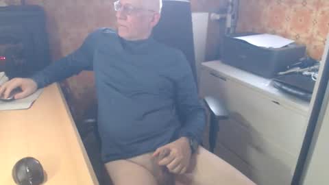 Pemue65 online show from April 2026 06:02:02 AM