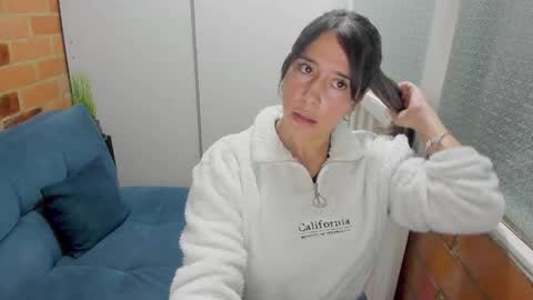 Penelope online show from November 2025 08:41:02 PM