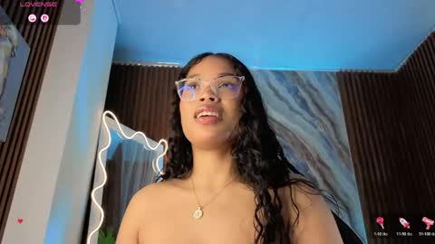 Snapshot of penelope_tay chatting on June 2026 06:52:02 AM penelope online show from June 2026 06:52:02 AM