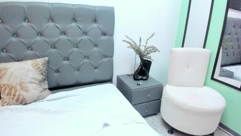 Penelope online show from March 2025 02:27:02 AM