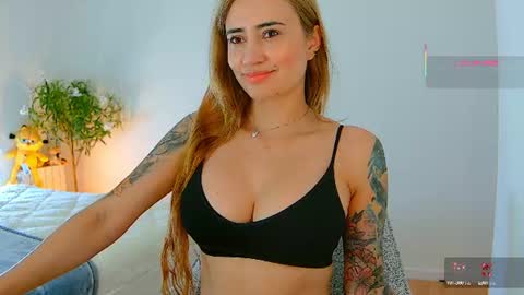 Snapshot of pennyy__ chatting on June 2026 12:19:02 PM Hi Im Penelope better vibrations 1111 online show from June 2026 12:19:02 PM