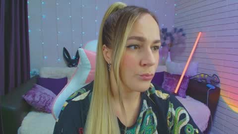 Snapshot of pepper_cat chatting on January 2025 11:13:02 PM Dia online show from January 2025 11:13:02 PM