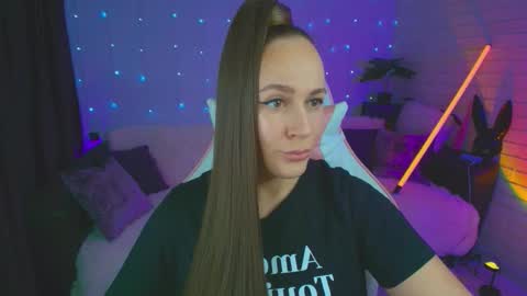 Snapshot of pepper_cat chatting on September 2025 07:47:02 PM Dia online show from September 2025 07:47:02 PM