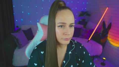 Snapshot of pepper_cat chatting on September 2025 08:11:02 PM Dia online show from September 2025 08:11:02 PM