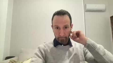 Snapshot of peppinslosqualo chatting on February 2025 01:44:02 AM peppinslosqualo online show from February 2025 01:44:02 AM