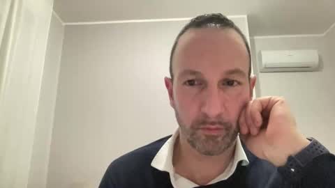 Snapshot of peppinslosqualo chatting on March 2026 12:29:02 AM peppinslosqualo online show from March 2026 12:29:02 AM