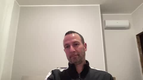 Snapshot of peppinslosqualo chatting on March 2026 08:34:02 PM peppinslosqualo online show from March 2026 08:34:02 PM