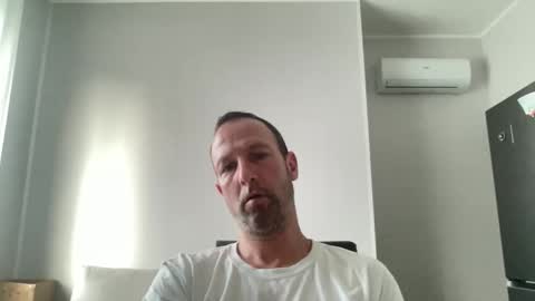Snapshot of peppinslosqualo chatting on May 2026 04:42:01 AM peppinslosqualo online show from May 2026 04:42:01 AM