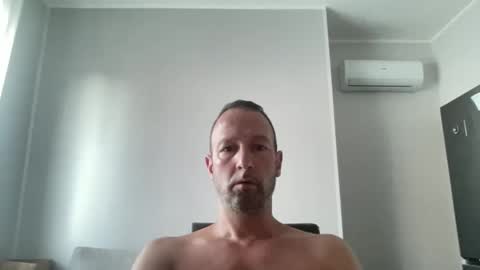 Snapshot of peppinslosqualo chatting on June 2026 04:41:02 AM peppinslosqualo online show from June 2026 04:41:02 AM