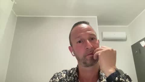 Snapshot of peppinslosqualo chatting on June 2026 08:25:02 PM peppinslosqualo online show from June 2026 08:25:02 PM