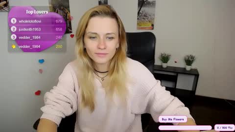 Mia online show from October 2025 06:56:02 AM