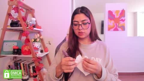 Sarah Ana Banana online show from November 2025 08:52:02 PM