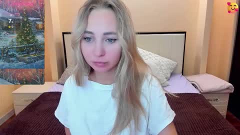 Julia online show from December 2025 03:55:01 AM