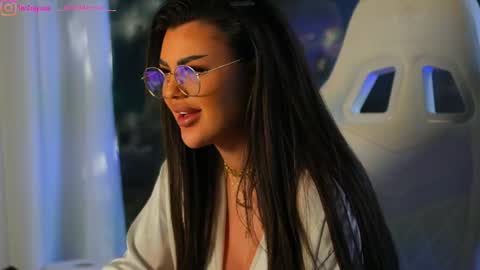 Dee online show from December 2024 11:34:02 AM