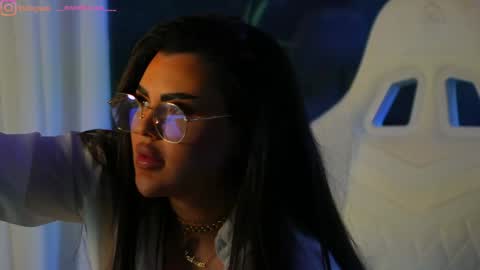 Dee online show from January 2025 01:42:02 PM