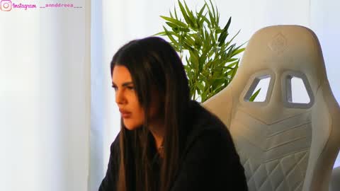 Dee online show from February 2025 09:24:02 AM