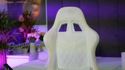 Dee online show from November 2025 02:06:01 PM