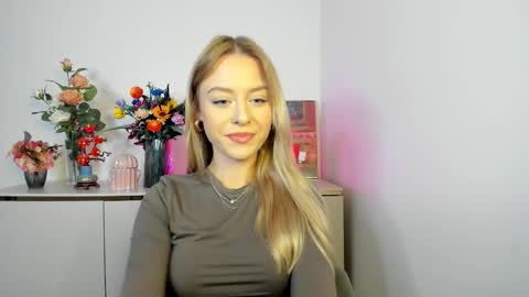 Cindy online show from November 2025 06:35:02 AM