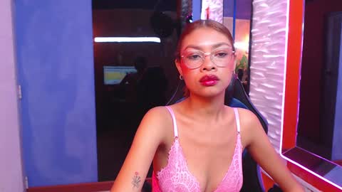 Snapshot of perla_st chatting on February 2025 03:15:02 PM Perla online show from February 2025 03:15:02 PM