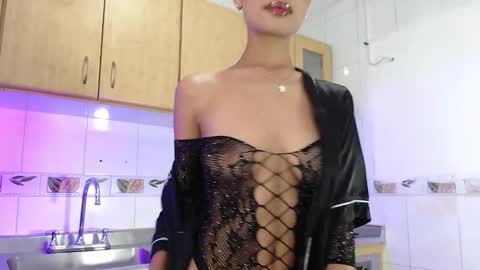 Snapshot of perla_st chatting on October 2025 06:51:01 PM Perla online show from October 2025 06:51:01 PM