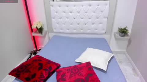 Snapshot of perlaa_sweet_ chatting on July 2026 01:14:02 PM Perla online show from July 2026 01:14:02 PM