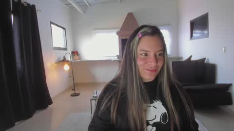 Marie online show from February 2025 01:00:02 PM