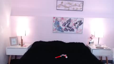 Persefone  online show from December 2025 11:59:02 AM