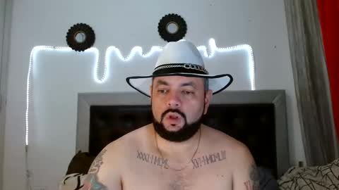 Carlos online show from September 2025 03:44:01 AM