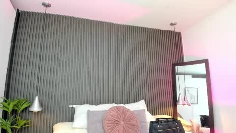 Lizza online show from November 2025 11:20:01 AM