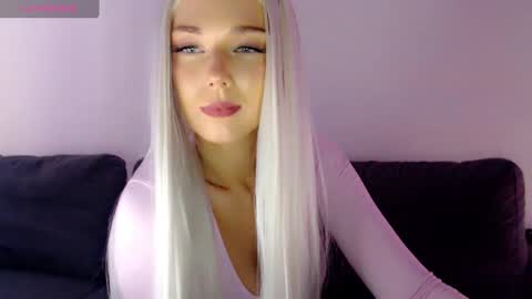 Snapshot of pervyblonde chatting on December 2024 11:28:01 AM Isabella online show from December 2024 11:28:01 AM