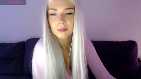 Snapshot of pervyblonde chatting on December 2024 12:07:02 PM Isabella online show from December 2024 12:07:02 PM