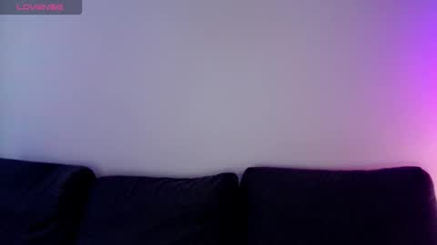 Isabella online show from December 2025 11:37:01 AM