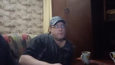 Snapshot of peskaric chatting on October 2025 03:18:01 PM Peskaric online show from October 2025 03:18:01 PM