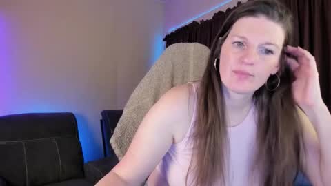 Kelly online show from December 2025 12:03:02 PM