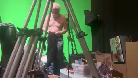 peter4443 online show from April 2026 08:50:01 PM