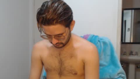 Snapshot of peter_x_annaud chatting on September 2025 01:27:01 PM FELIPE online show from September 2025 01:27:01 PM