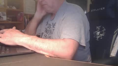 peterinohio57 online show from January 2025 01:53:02 PM