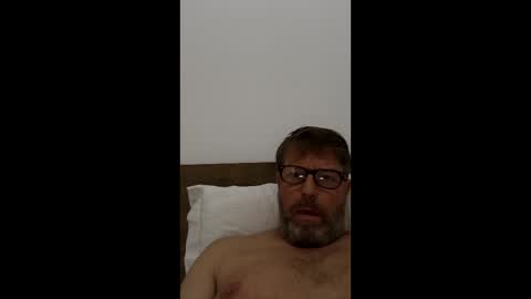 Snapshot of peteroceanwave chatting on June 2026 12:25:02 PM peteroceanwave online show from June 2026 12:25:02 PM