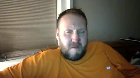 Snapshot of peterpeters443 chatting on January 2026 12:57:01 AM jelle online show from January 2026 12:57:01 AM